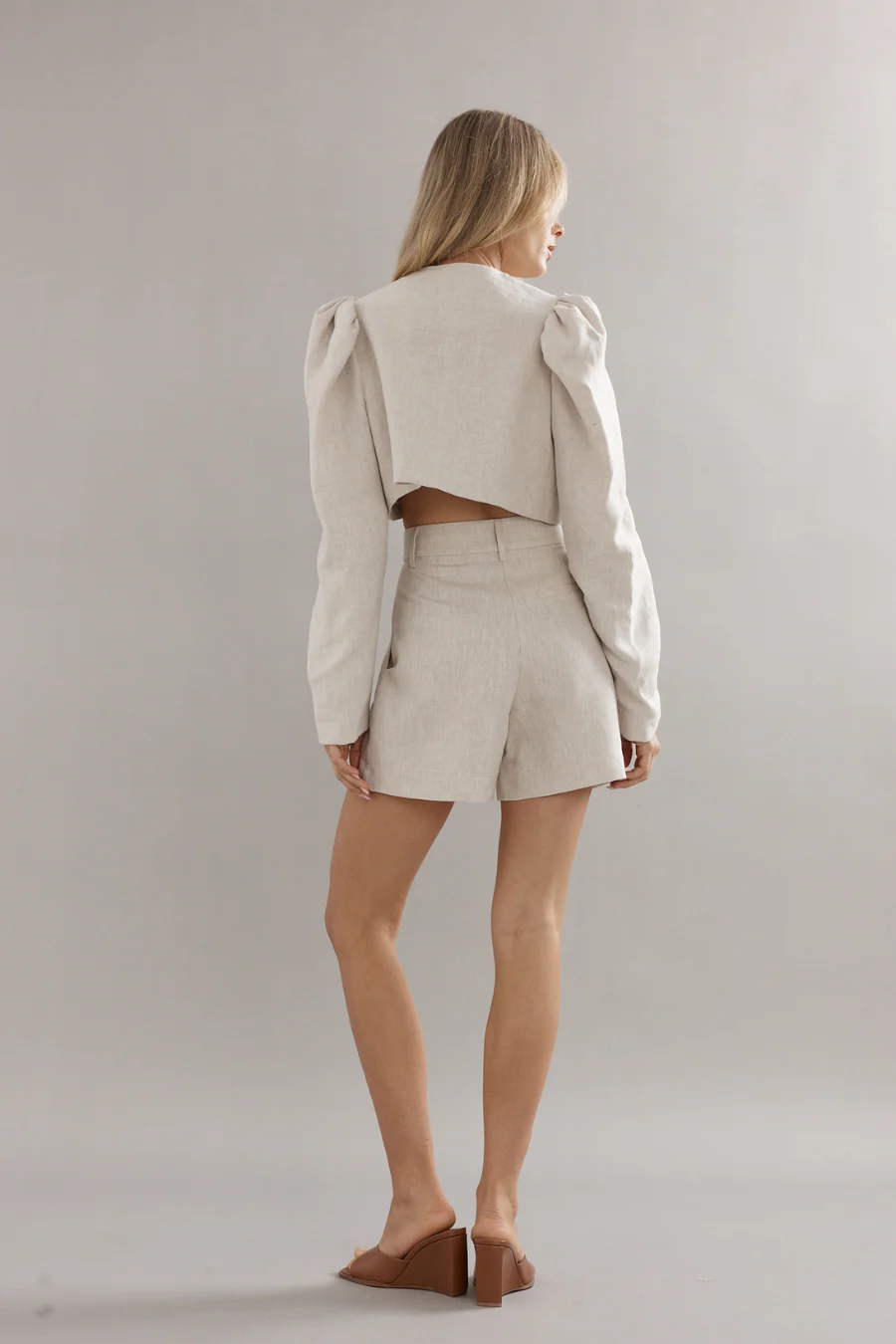 Abroad Short Natural Linen - Image 3