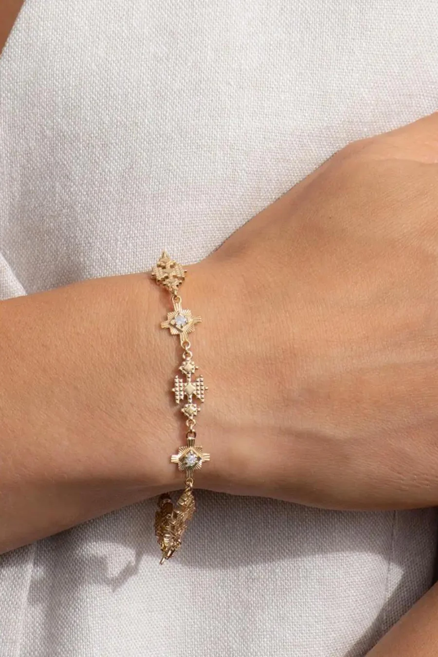 Ayllu Bracelet Gold - White Zircon - Image 4