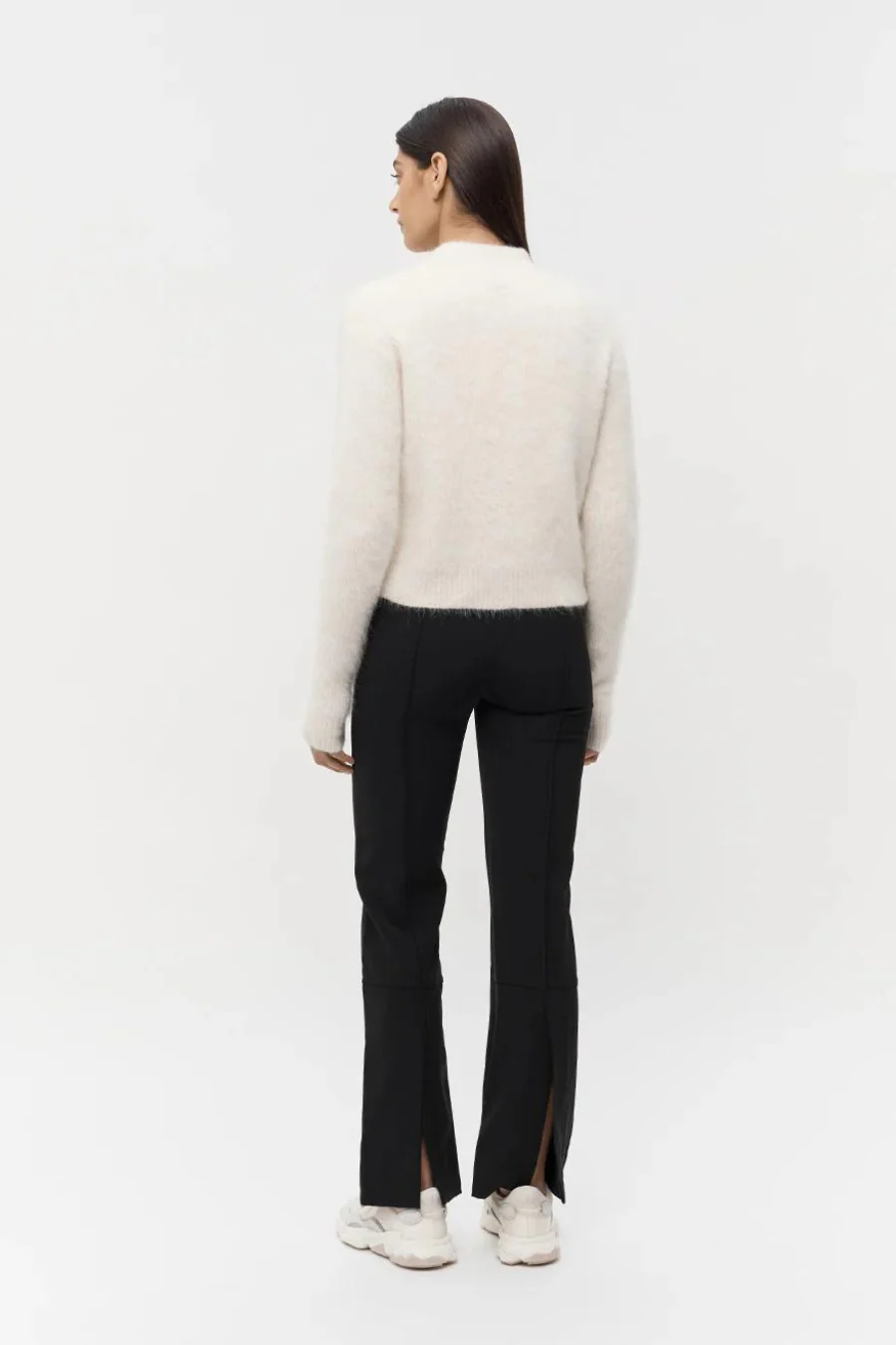Beaujolais Fluffy Alpaca Cardigan White - Image 2