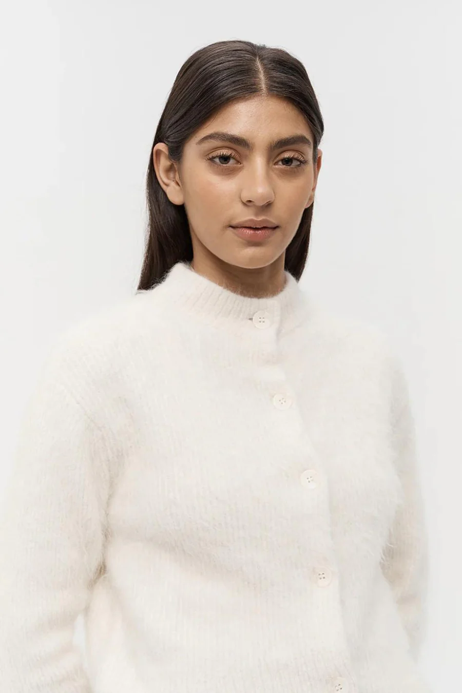 Beaujolais Fluffy Alpaca Cardigan White - Image 3