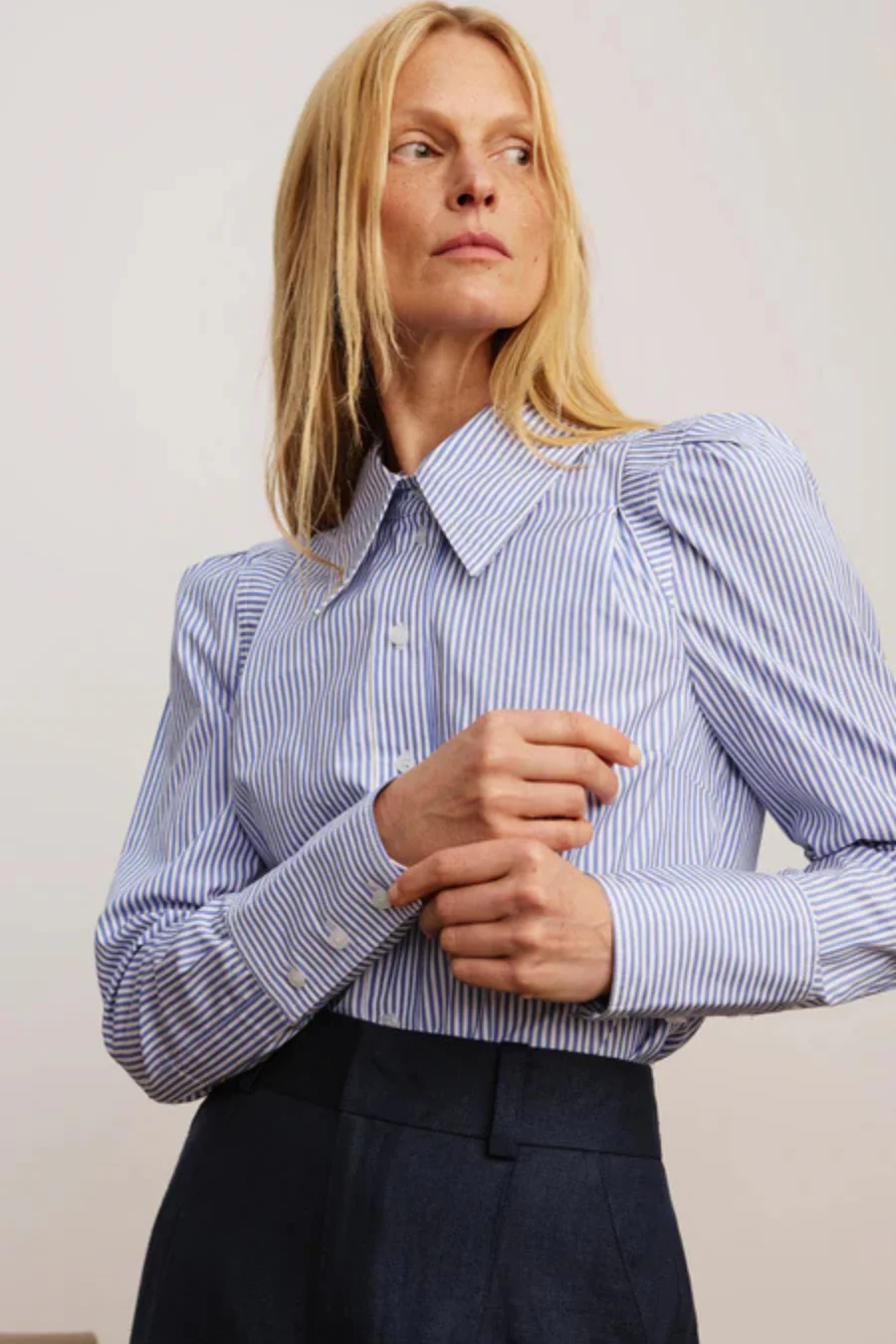 Box Pleat Shirt Blue Oxford - Image 4