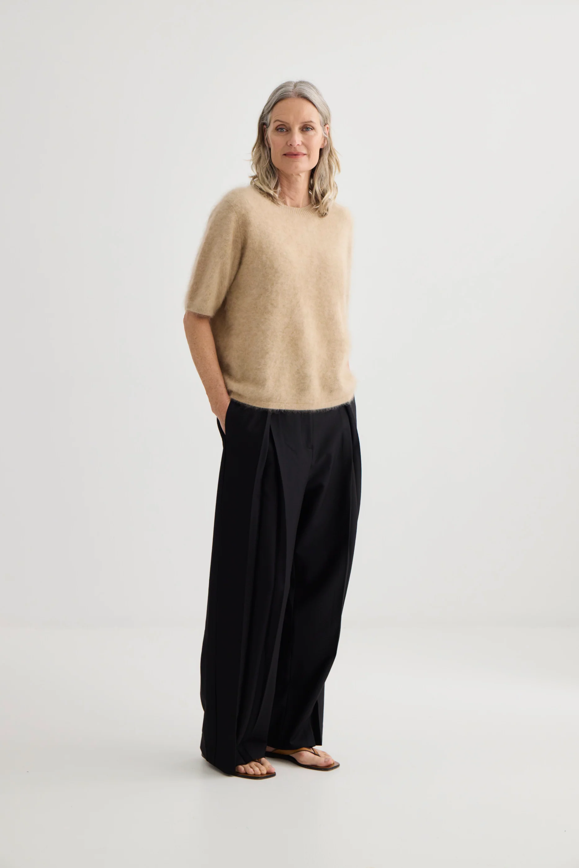 Brushed Cashmere T-Shirt Soft Beige - Image 4