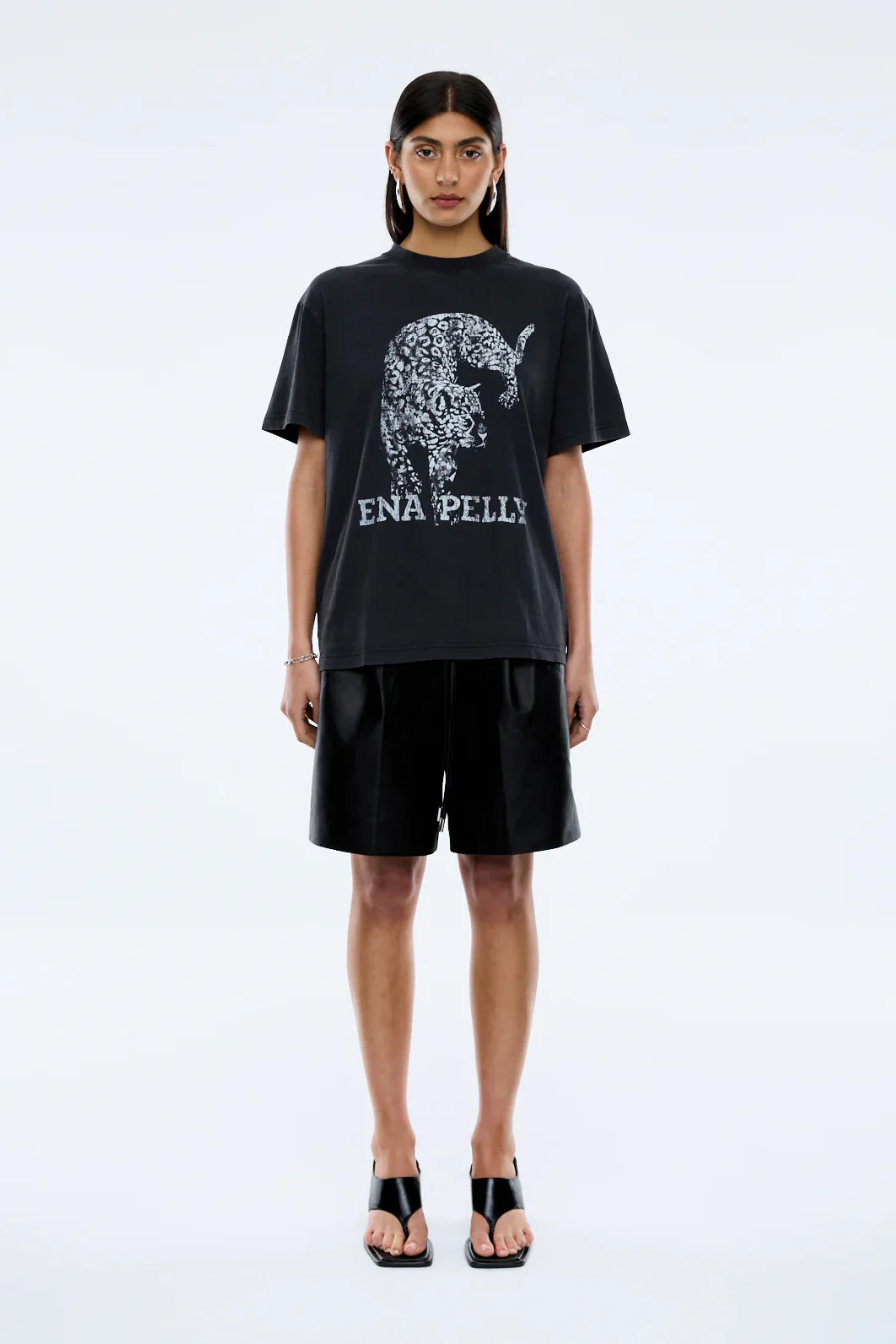 Crawling Leopard Tee Vintage Black