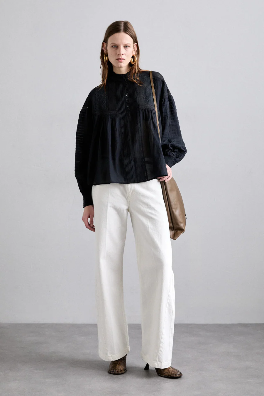 Dahlia Blouse Black - Image 3