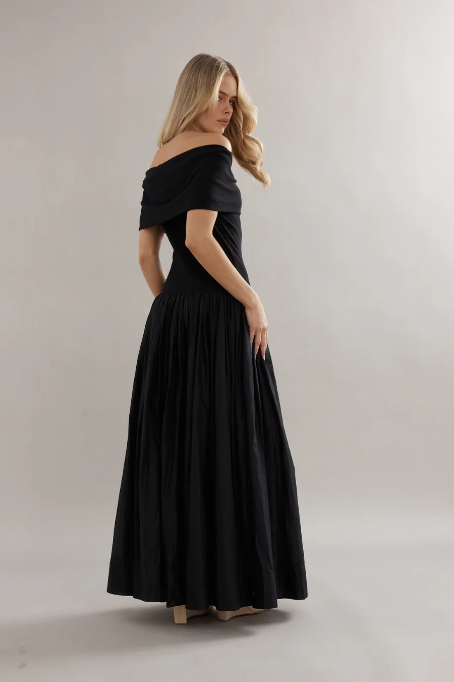 Elsa Dress Black - Image 3