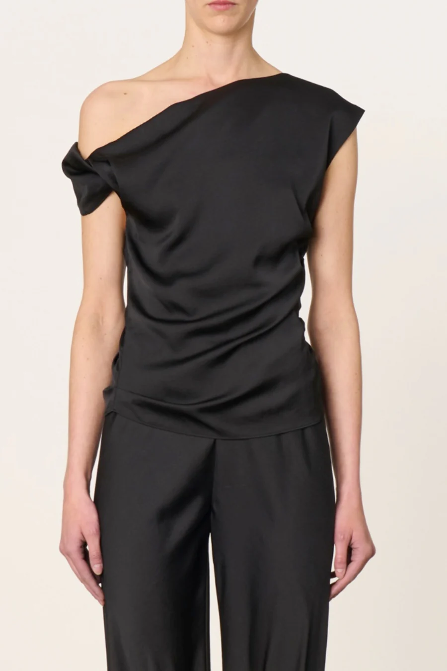 Ezai Top Noir