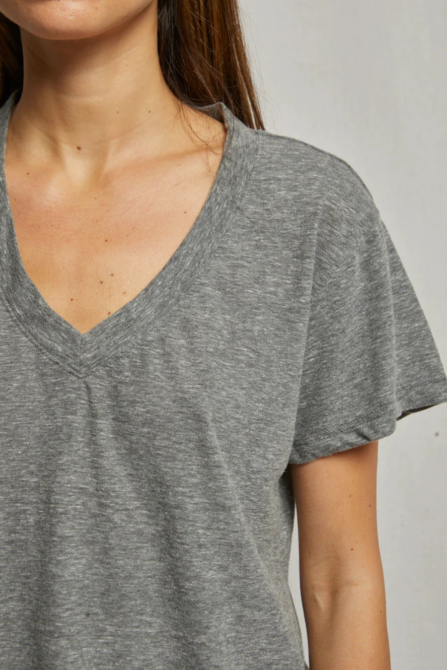 Hendrix Cotton Boxy V Neck Tee Heather Grey - Image 3