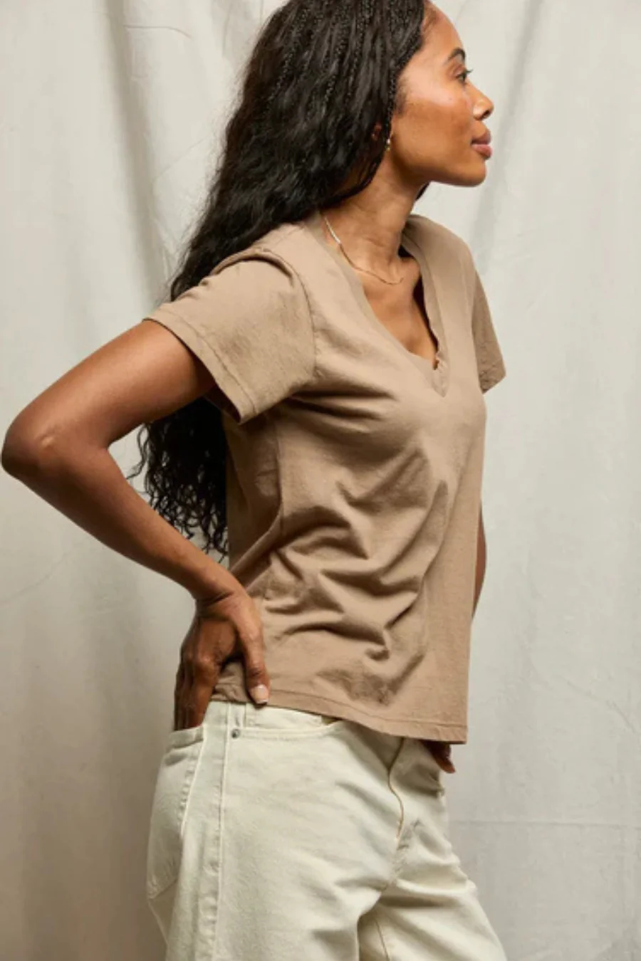 Hendrix Cotton Boxy V Neck Mocha - Image 3
