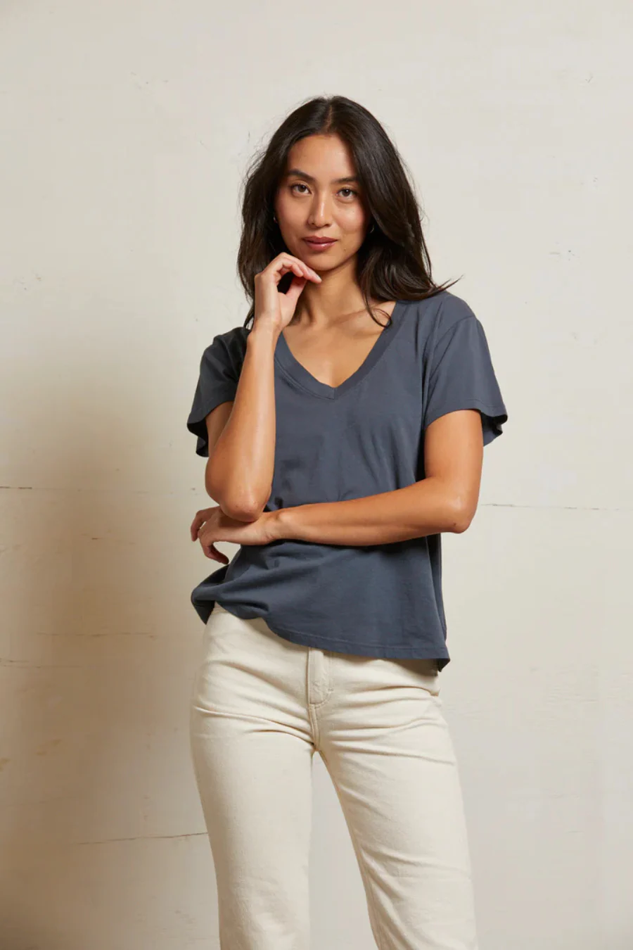 Hendrix Cotton Boxy V Neck Tee Night - Image 2