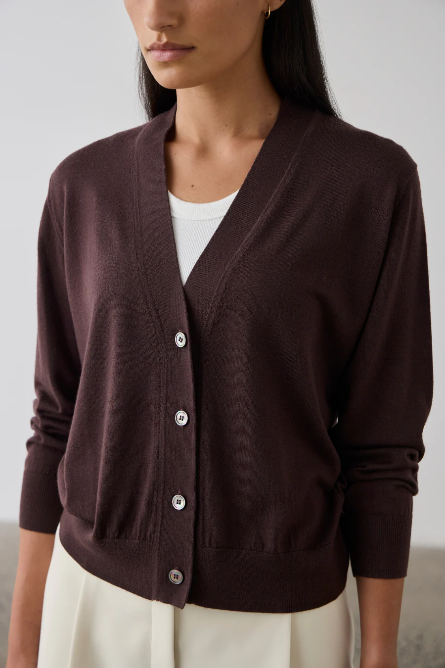 Merino V-Neck Cardigan Dark Bordeaux - Image 2