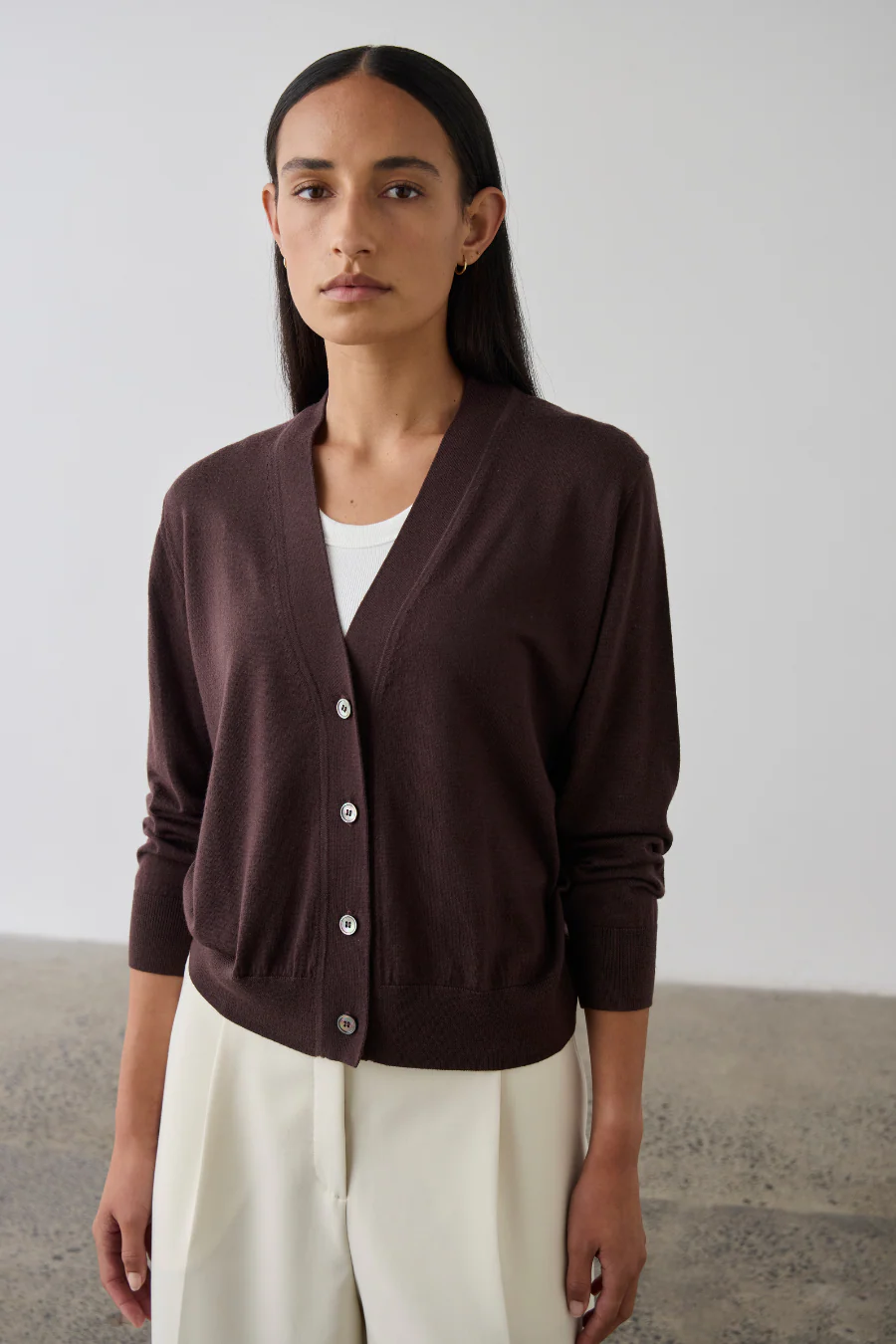 Merino V-Neck Cardigan Dark Bordeaux - Image 3