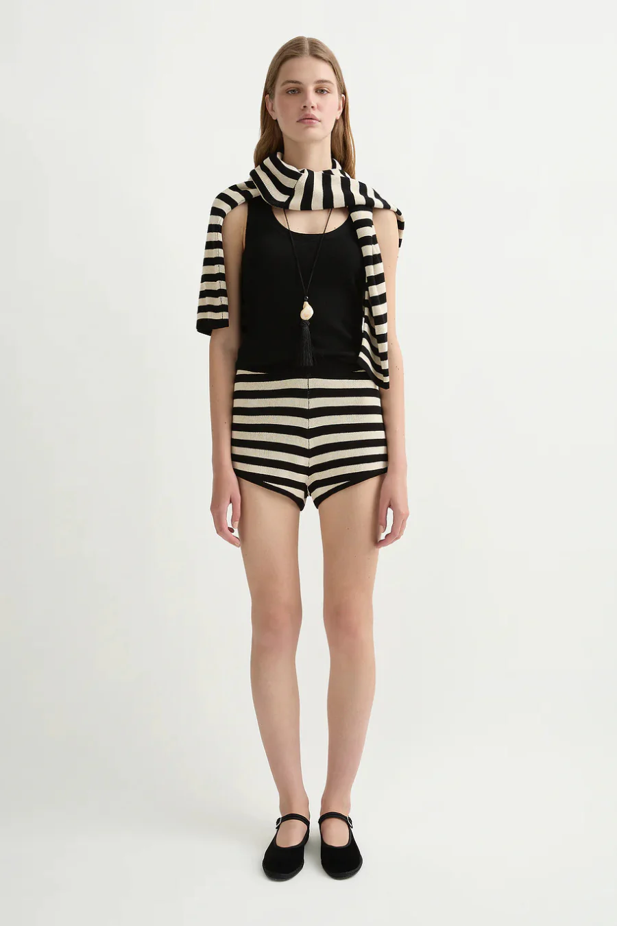 Miles Short Cream & Black