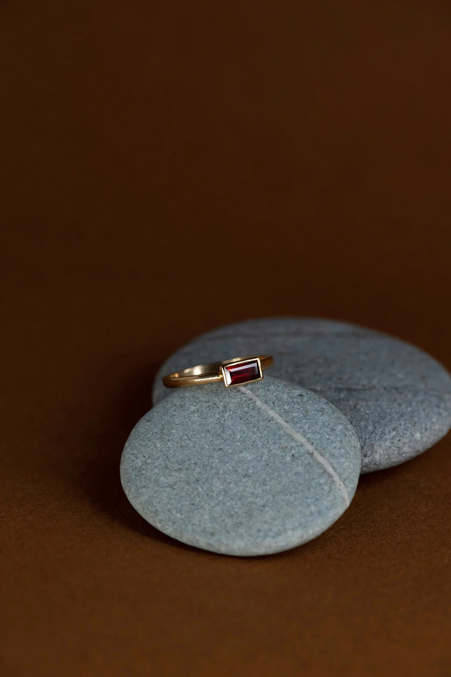 Mon Petite Stacking Ring Gold Baguette Garnet - Image 2