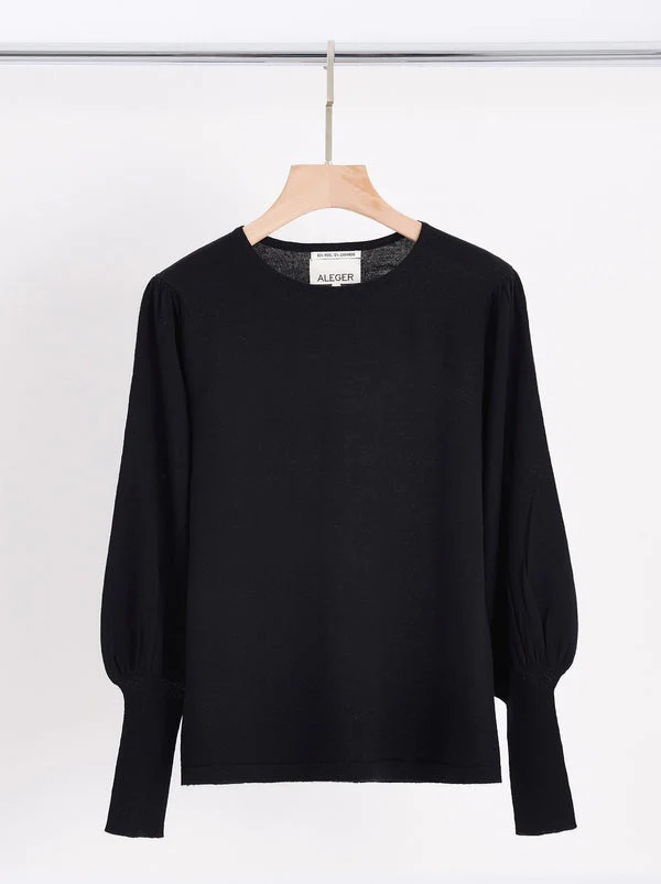 N.33 Cashmere Blend Bell Sleeve Sweater Black
