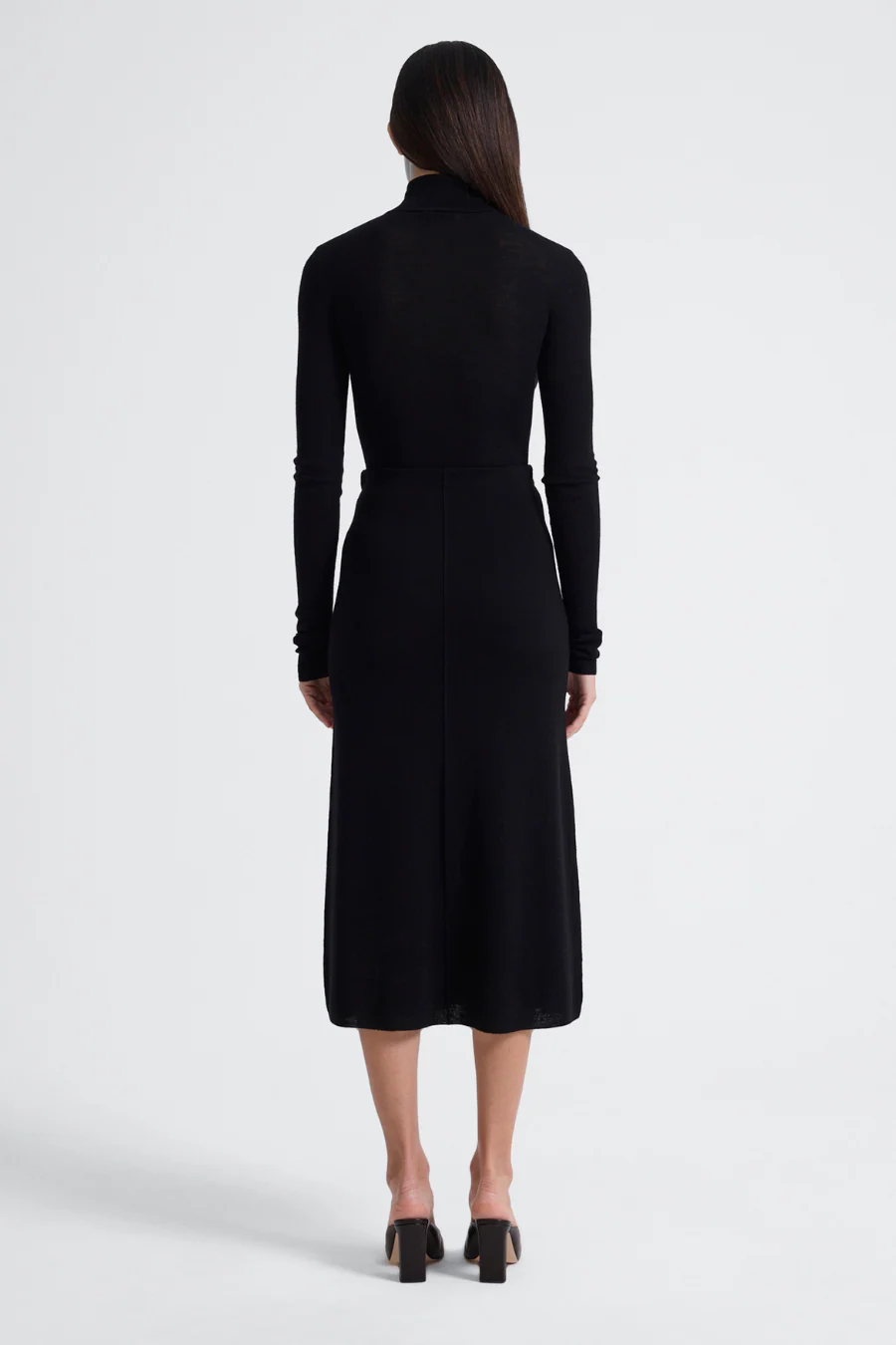 Omega Skirt Black - Image 2