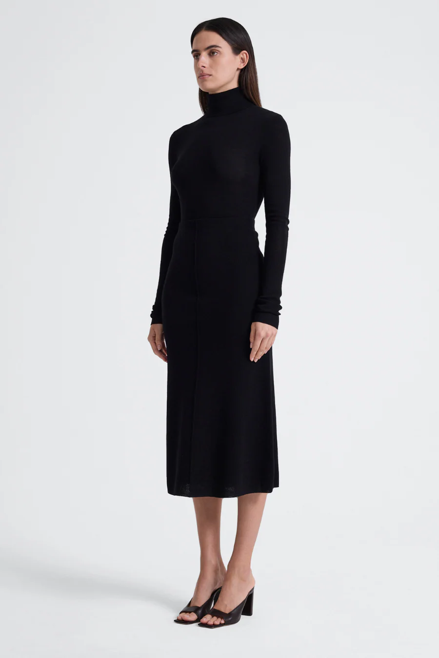 Omega Skirt Black - Image 3