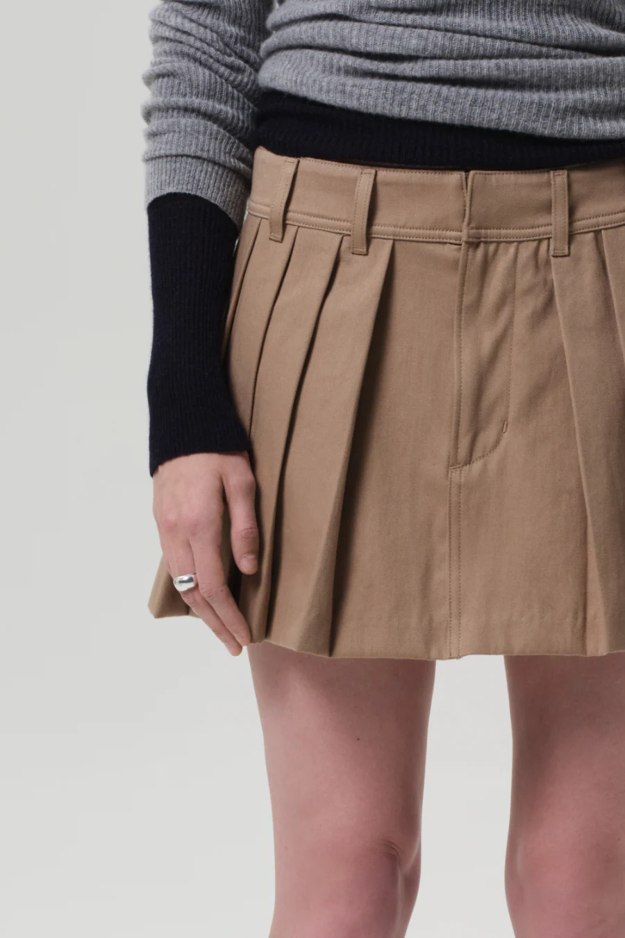 Pleated Mini Skirt Khaki - Image 4