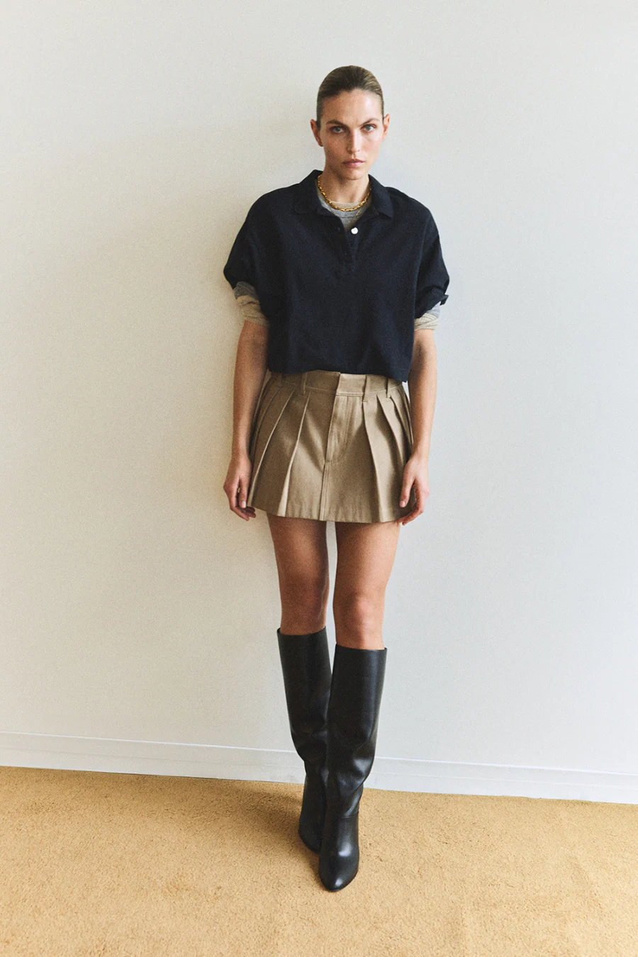 Pleated Mini Skirt Khaki - Image 6