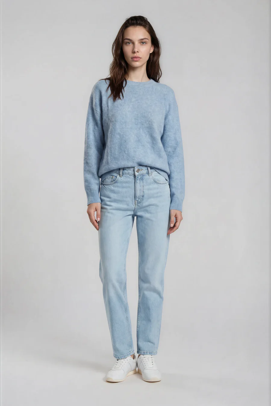 Round Neck Cashmere Sweater Azure - Image 3