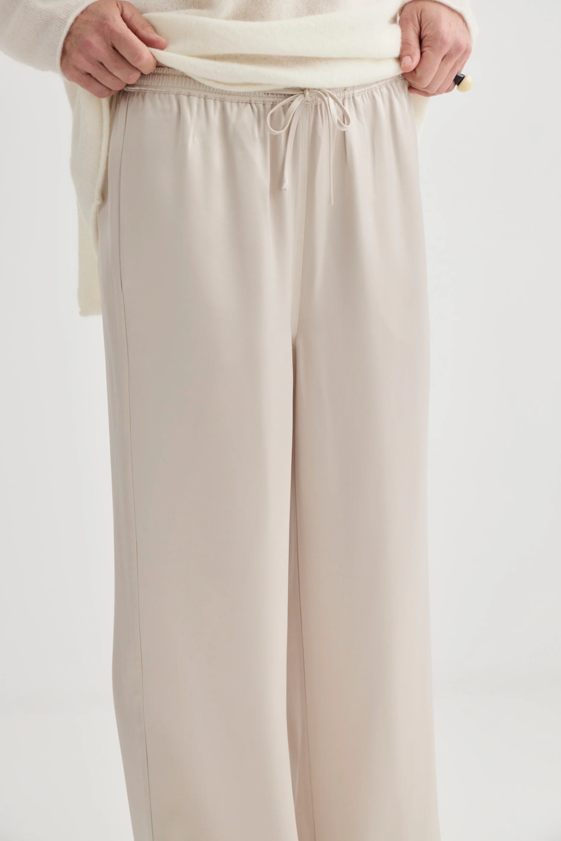Satin Relaxed Pant Champagne - Image 4
