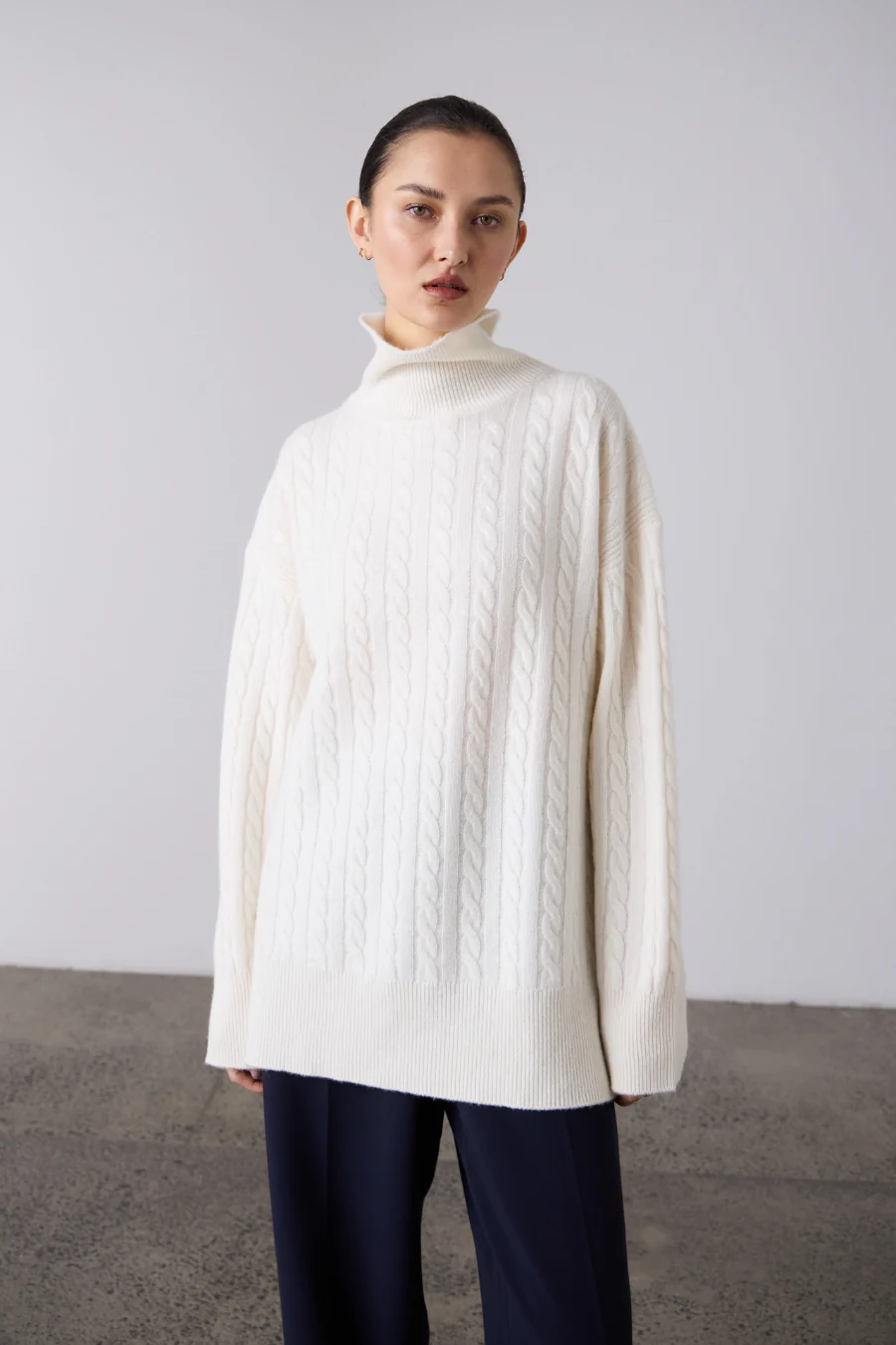 Slouchy Cable Knit Sweater Cream