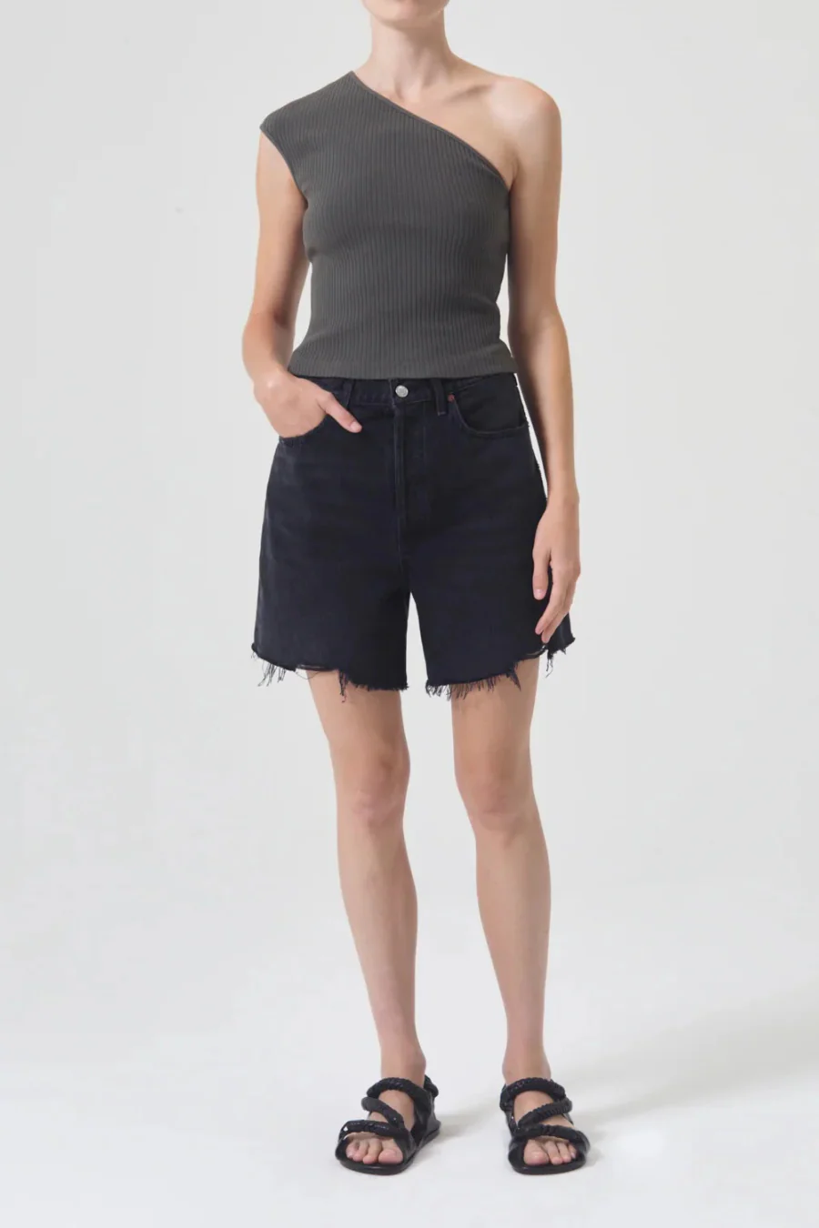 Stella Short Gone - Image 3