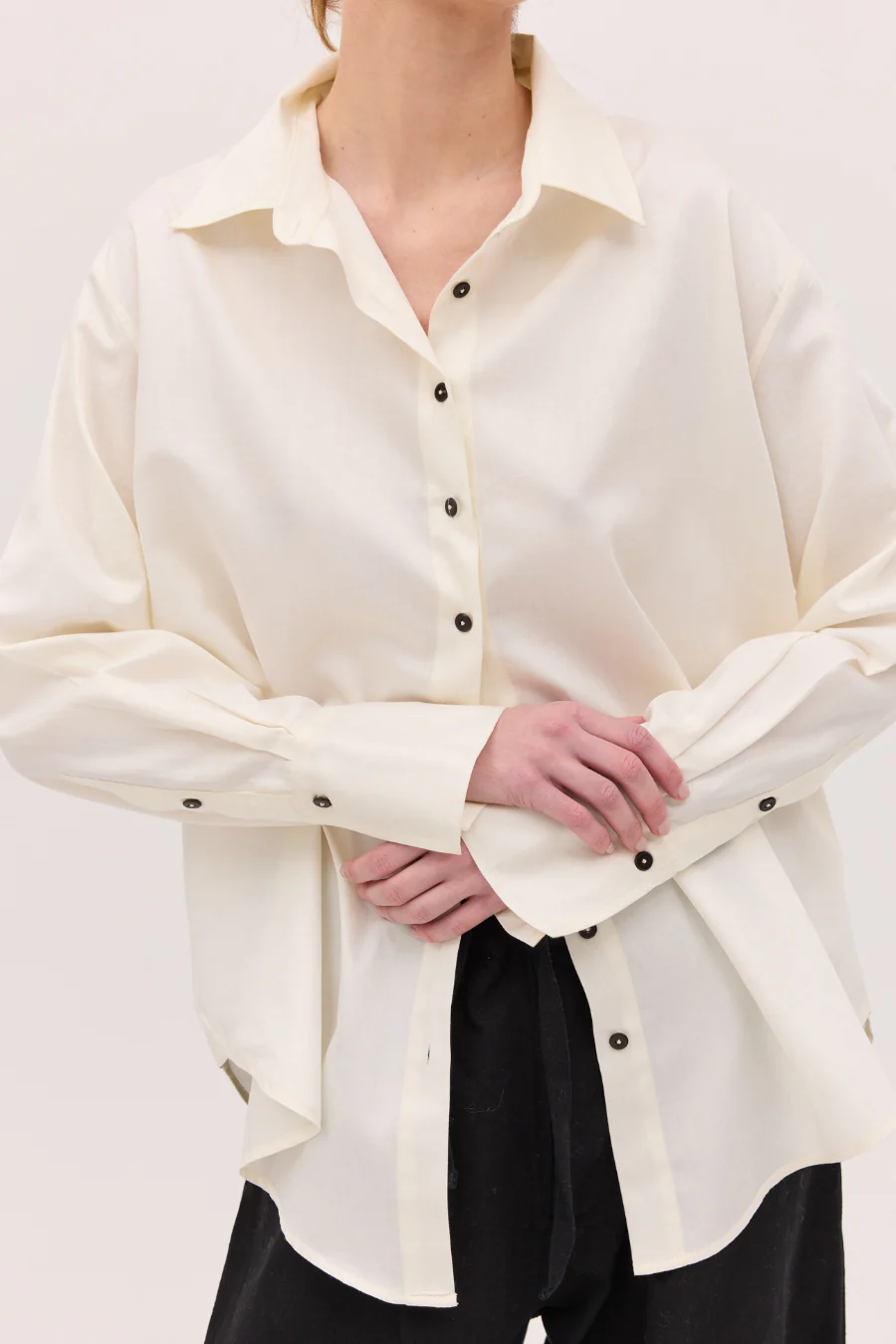 The Split Back Shirt Vanilla - Image 4