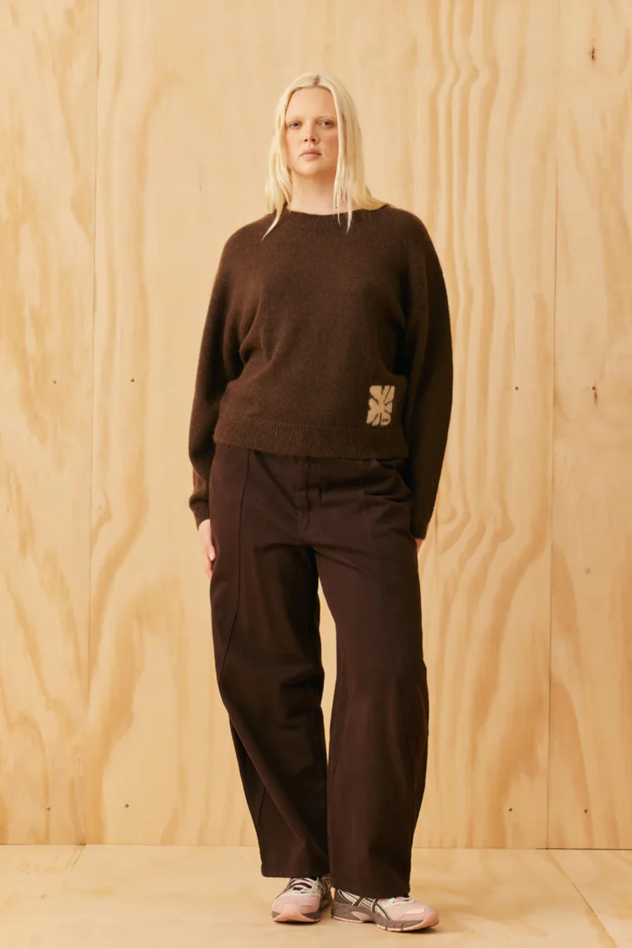 Velma Sweater Cocoa Flowers - Image 3